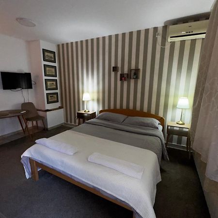 Holiday Beograd Ngoại thất bức ảnh